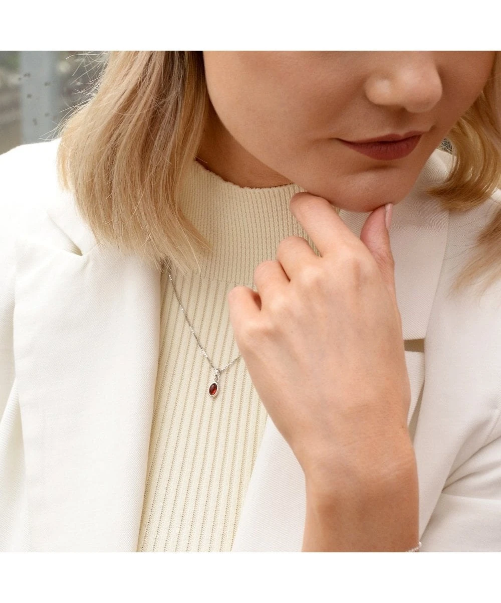 Hot Diamonds Hot Diamonds Birthstone Pendant - January Garnet 4 Hot Diamonds Hot Diamonds Birthstone Pendant - January Garnet - Image 2